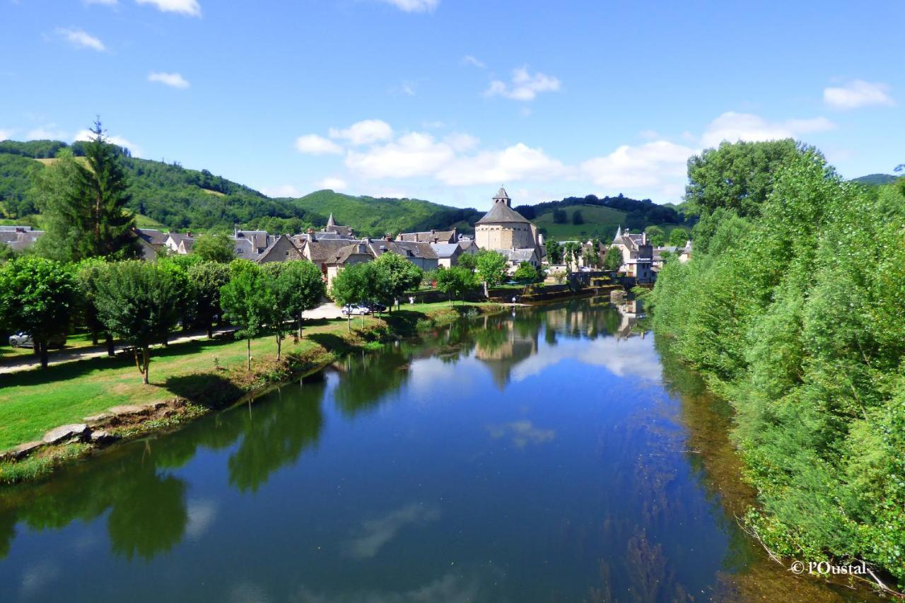 L'Oustal Panzió Sainte-Eulalie-d'Olt Kültér fotó